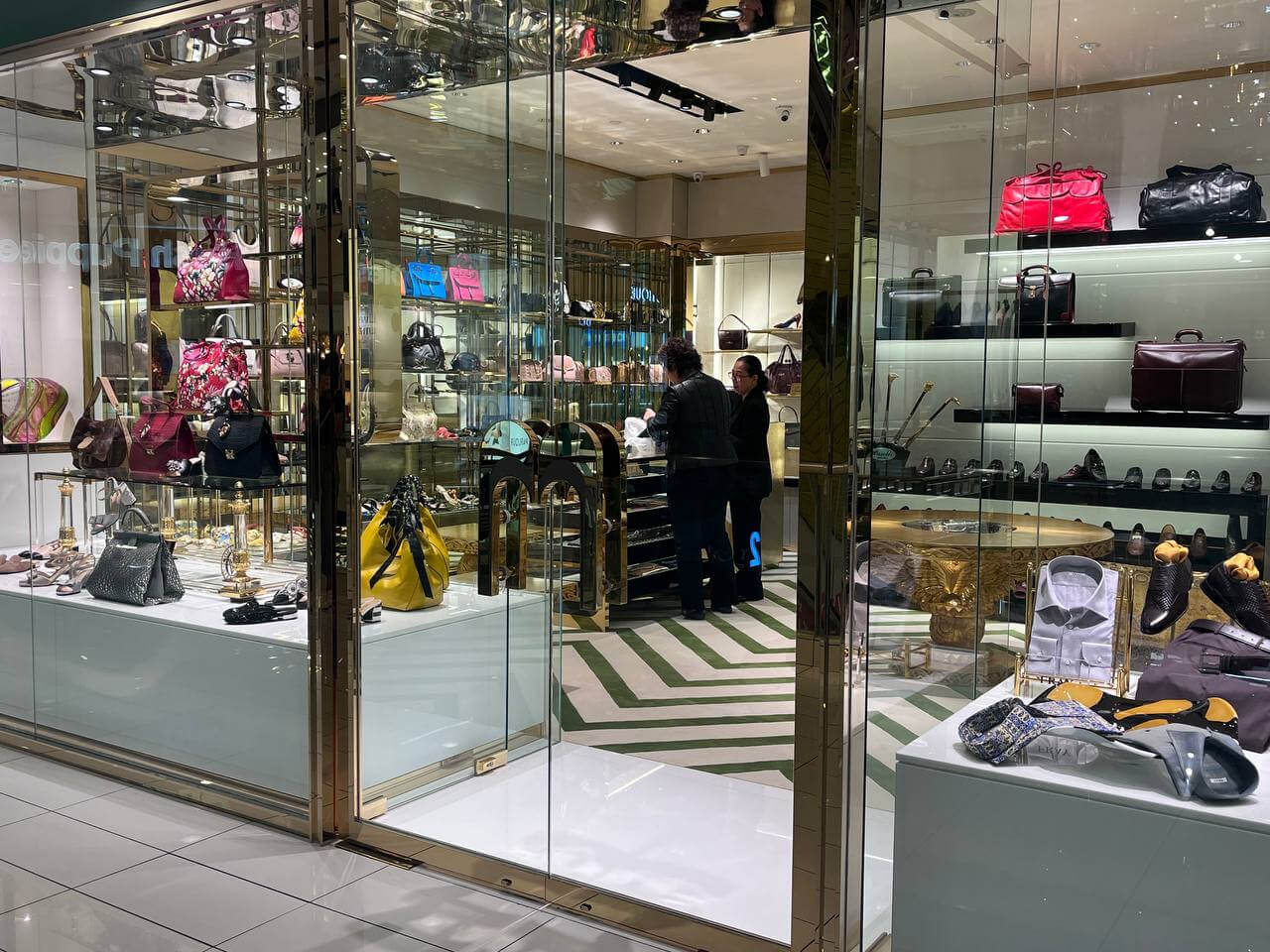 Milan Boutique's purse collections