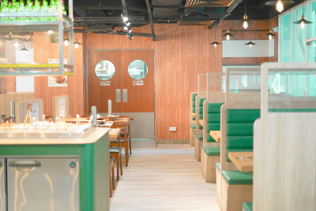 90 Minutes view to kitchen enterance